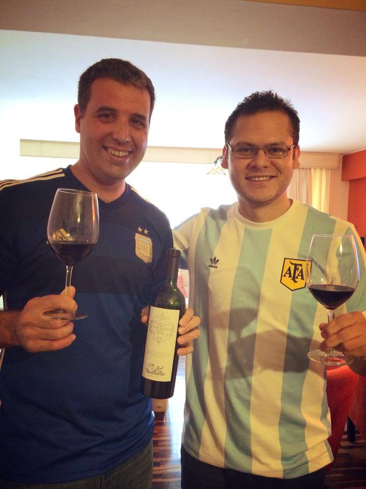 10479203_307639106077175_5876206669531088607_n